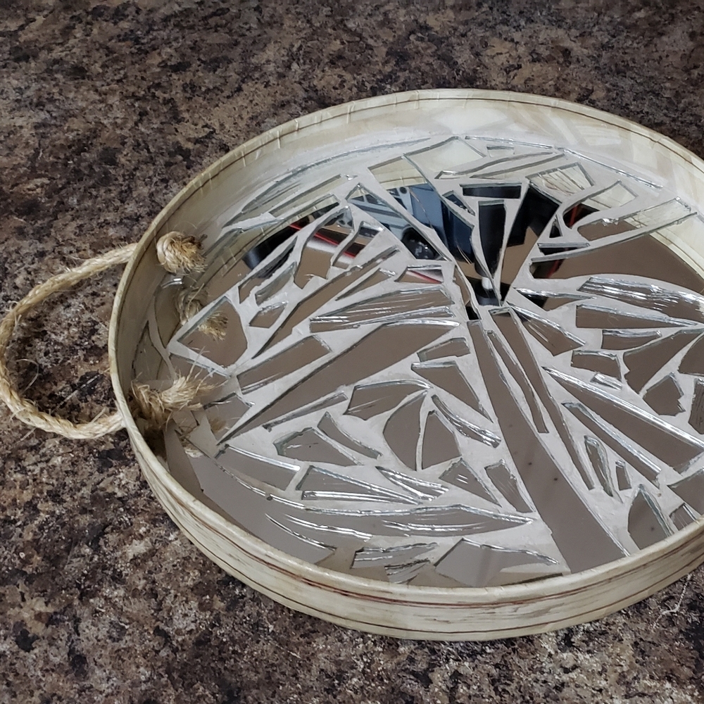 Mirrirod Tray